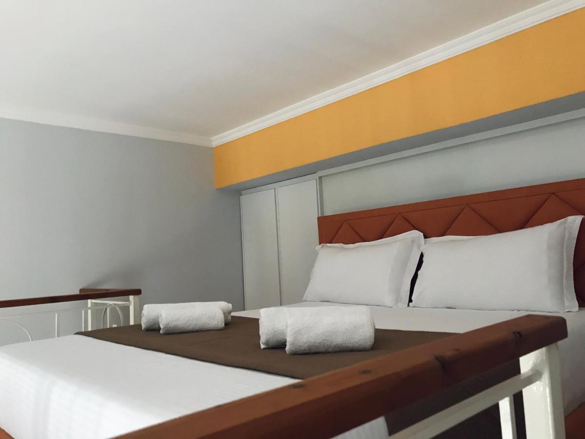Crown Deluxe Apartments Sarandë Exterior foto