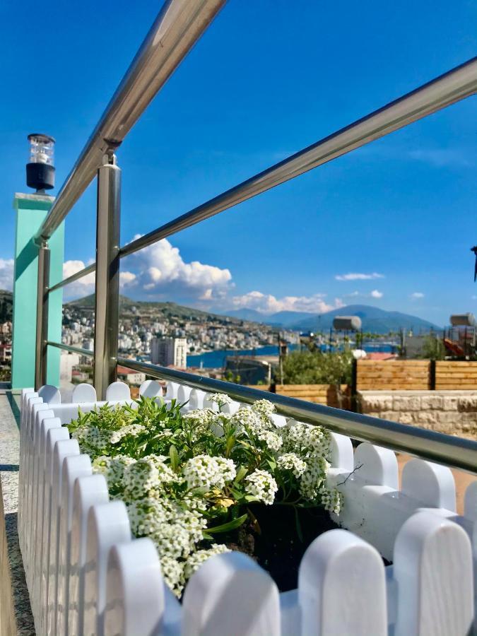 Crown Deluxe Apartments Sarandë Exterior foto