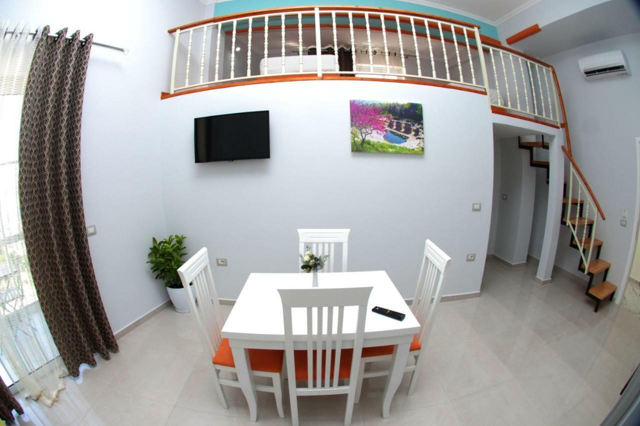Crown Deluxe Apartments Sarandë Exterior foto