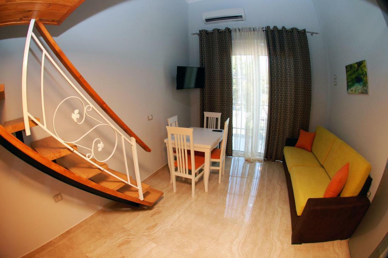 Crown Deluxe Apartments Sarandë Exterior foto